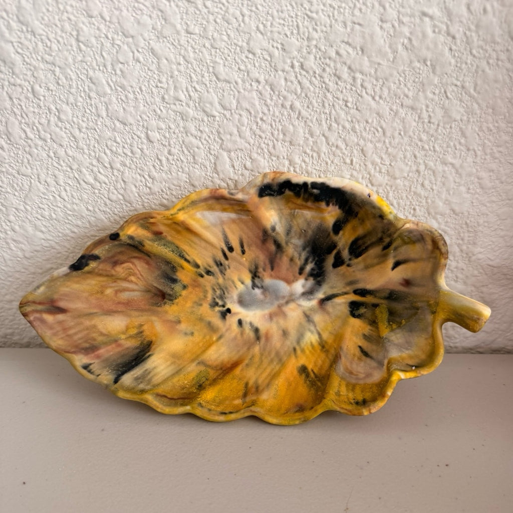 Handmade Eco Resin Leaf Bowl | Autumn Catch-All Dish | Nature Inspired Decor