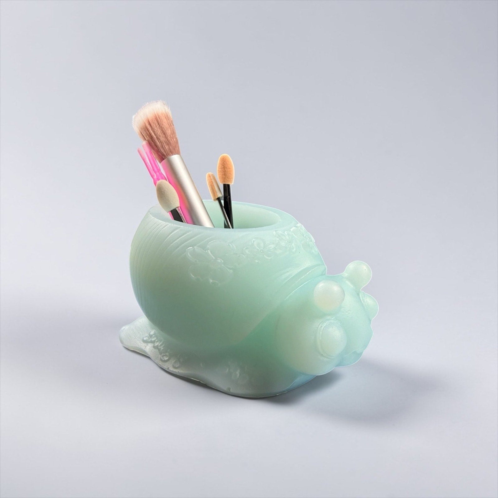 Snail Makeup Brush Holder Resin Organizer Cute Vanity Cup